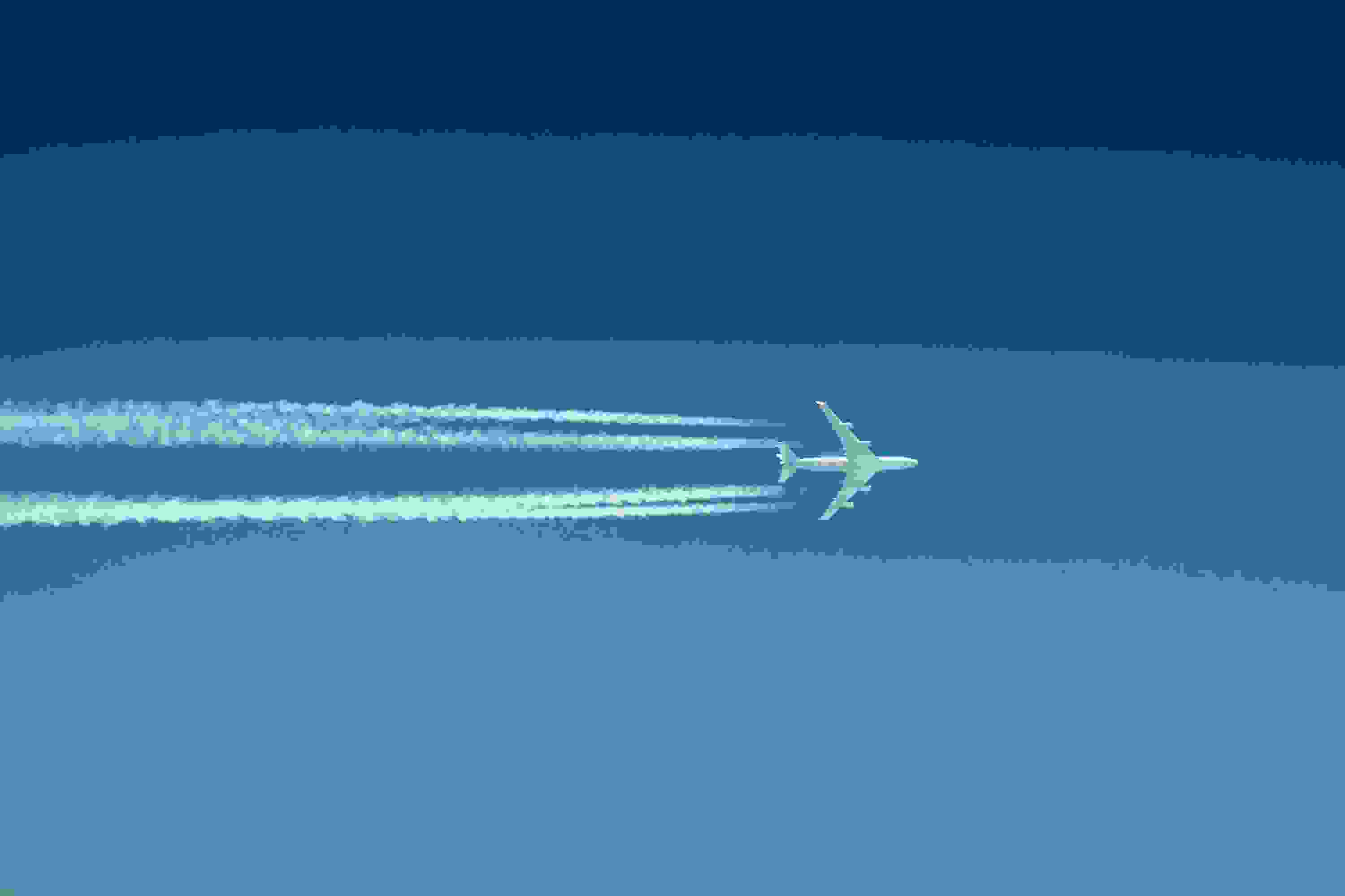 airplane-tracks.jpg